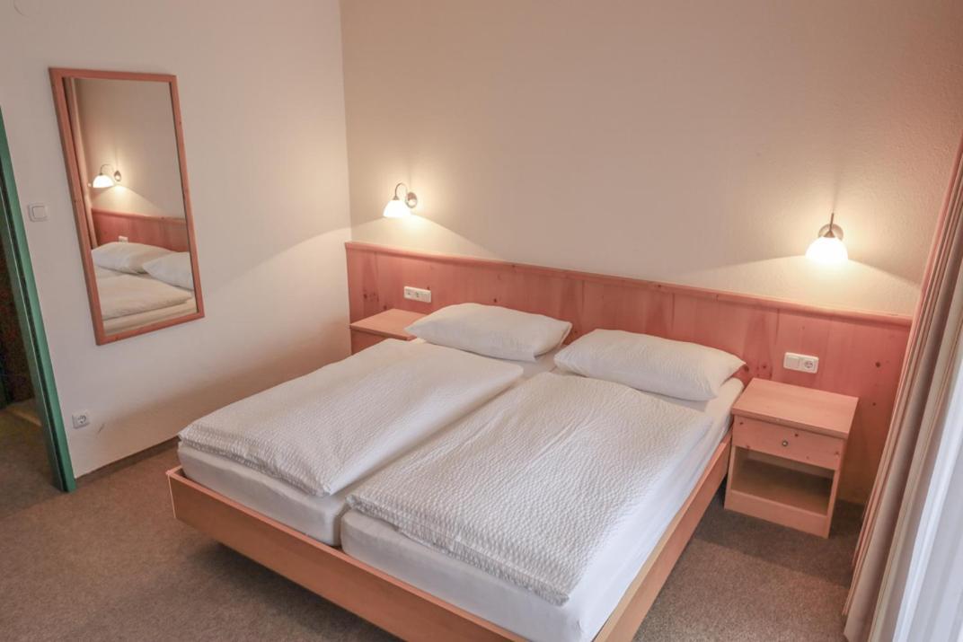 Gasthof Pension Pichlernwirt Himmelberg Kültér fotó